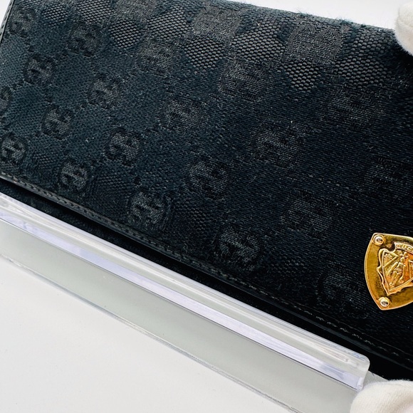 Gucci Gold Emblem Wallet - Picture 8 of 12